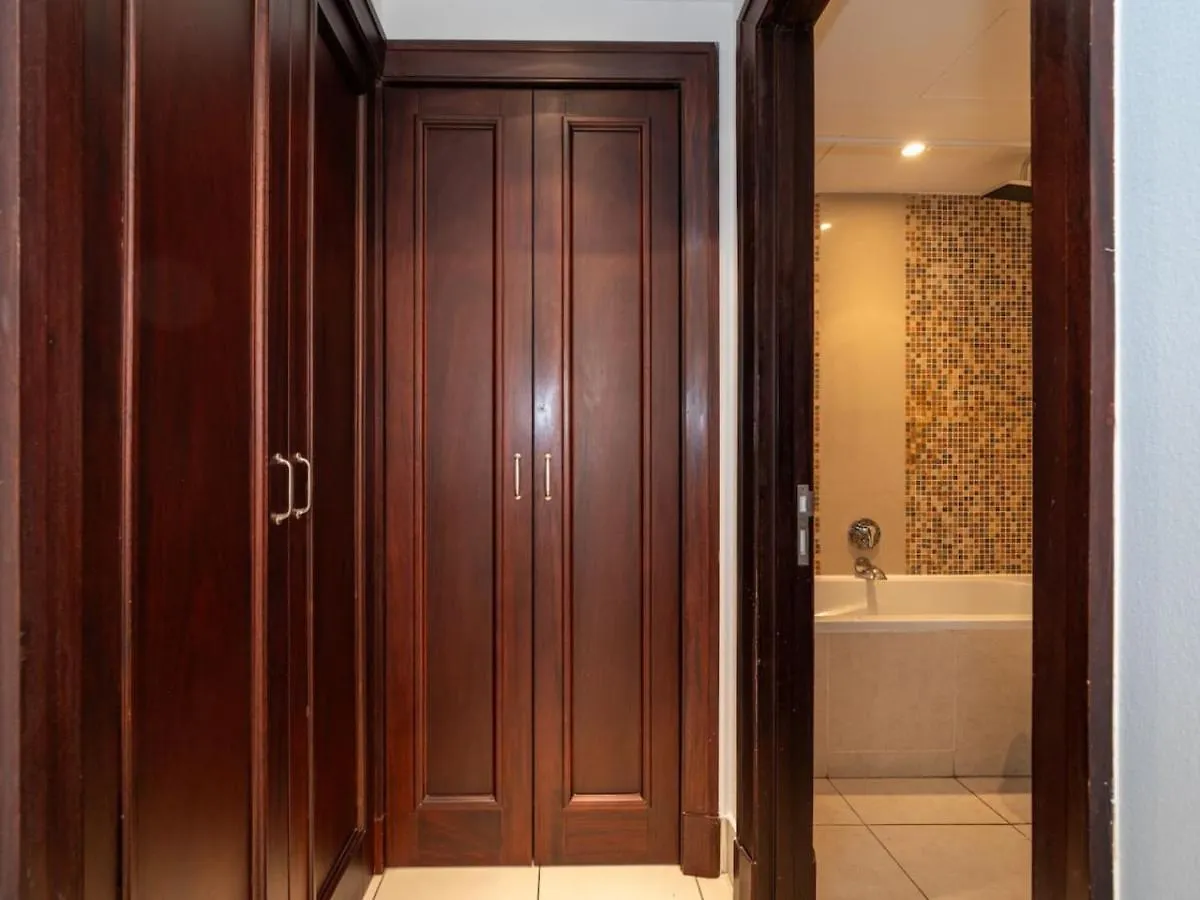 Modern Old Town 1 Bed With Garden View Apartment Dubai