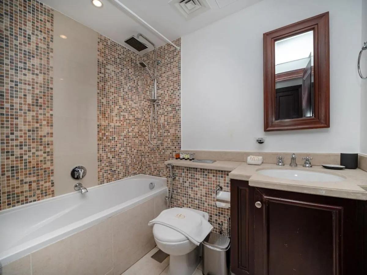 Modern Old Town 1 Bed With Garden View Apartment Dubai